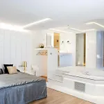 Hotel Kadrit 4*