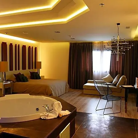 فندق Kadrit Cadrete