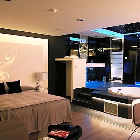 فندق Kadrit 4*