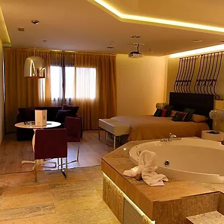 فندق Kadrit 4*